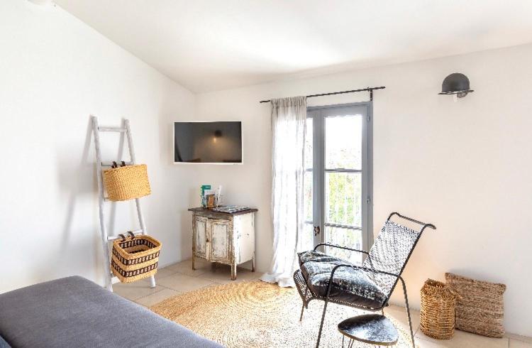 Suite Sur La Sorgue L'Isle-sur-la-Sorgue Exterior photo